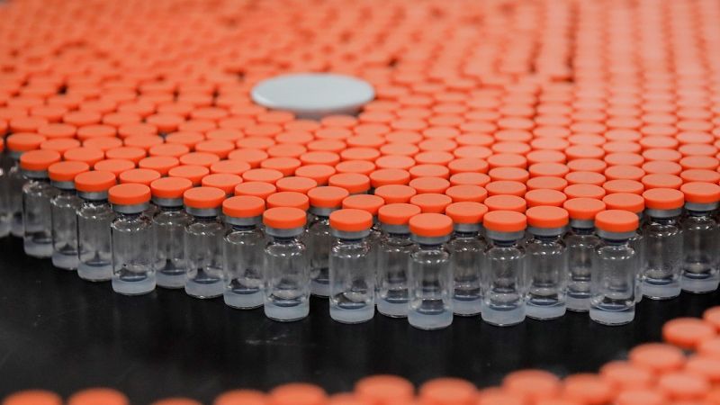 China aprueba por primera vez el uso comercial de una vacuna contra el coronavirus