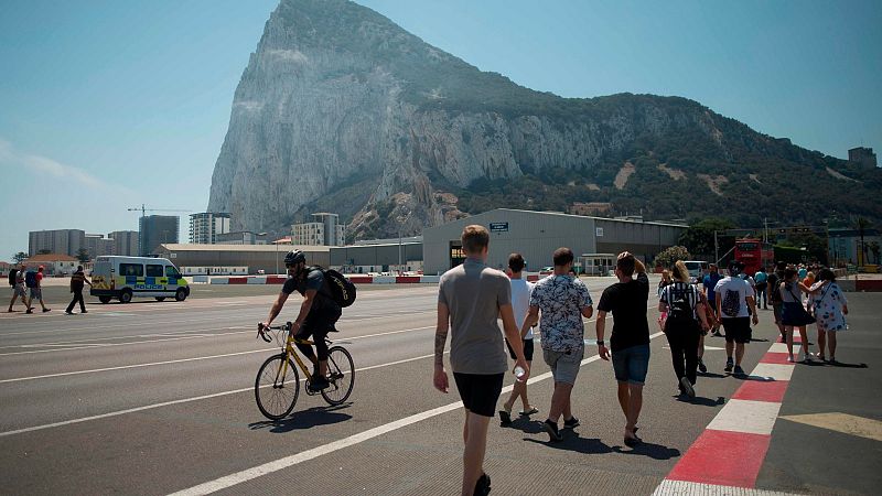 España y Reino Unido alcanzan un principio de acuerdo para evitar un 'Brexit' duro en Gibraltar