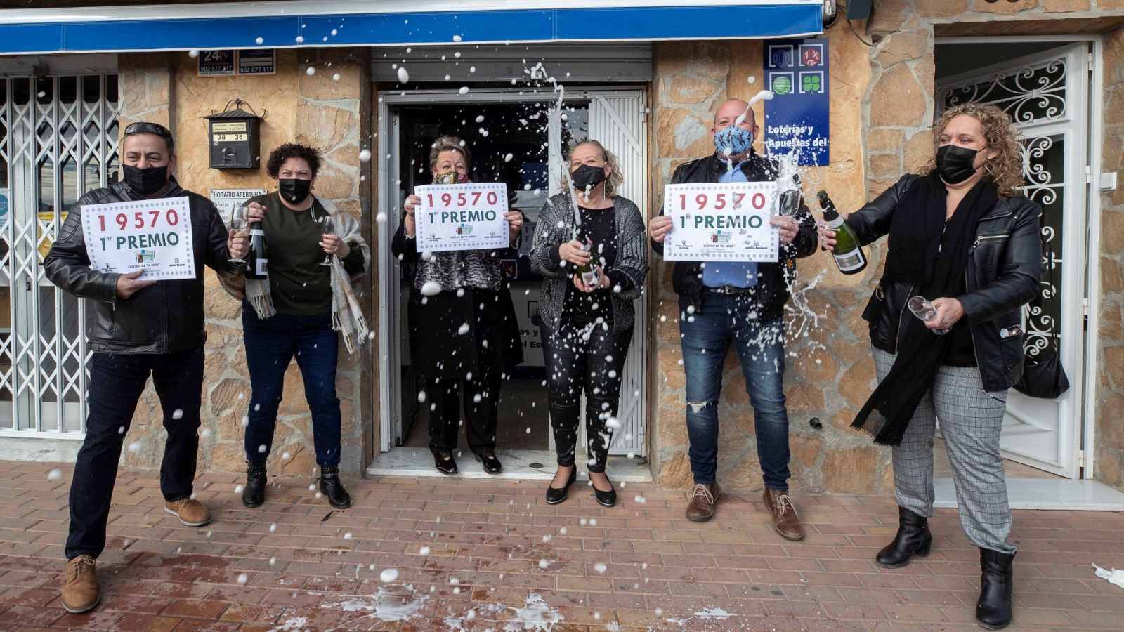 El número 19.570, un primer premio de la Lotería del Niño muy repartido