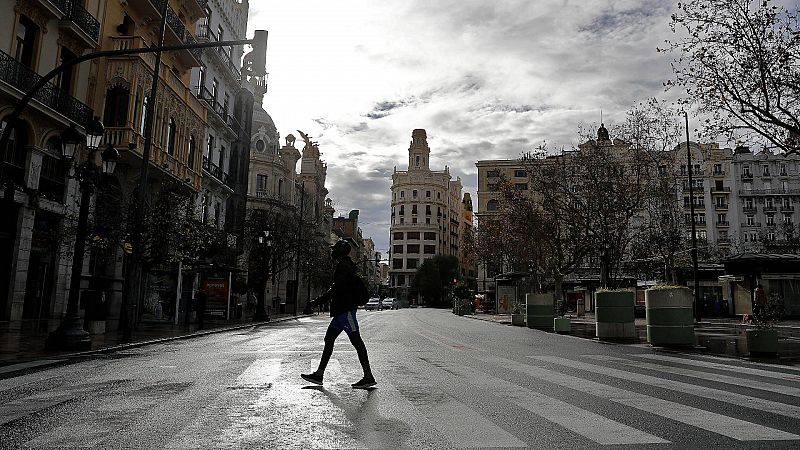 Valencia endurece las restricciones y prorroga el cierre perimetral de la Comunitat hasta el 31 de enero