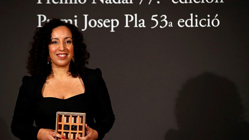 Najat El Hachmi gana el Premio Nadal mientras María Barbal se alza con el Premio Josep Pla