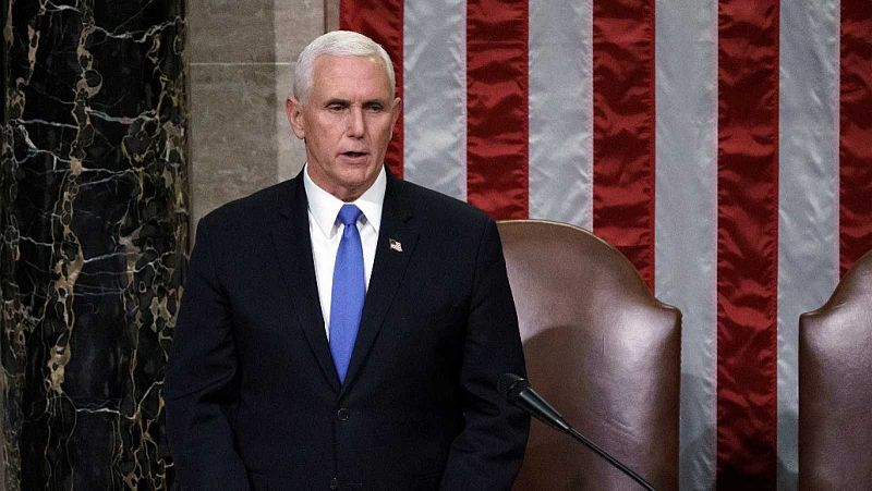 Pence descarta invocar la enmienda 25 para destituir a Trump
