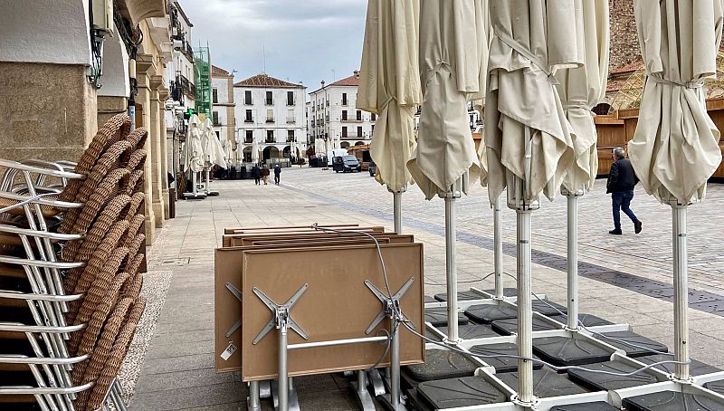 Extremadura paga la mayor movilidad y la "relajación" en Navidad con una incidencia disparada de más de 1.000 casos