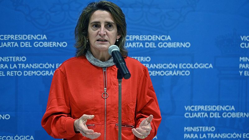 Ribera aboga por fijar "un consumo mínimo vital" eléctrico de cada hogar para abordar "un tratamiento fiscal diferente"