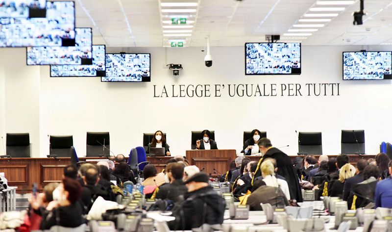 Italia sienta en el banquillo a la 'Ndrangheta, la multinacional del crimen