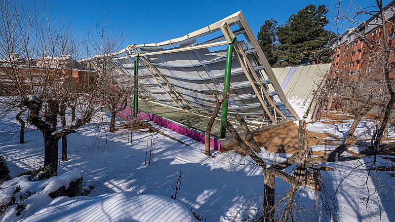 Carrera contrarreloj para limpiar los colegios afectados por el temporal: "Es imposible abrir algunos este lunes"