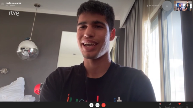 Pelotazos a un colchón, la preparación de Carlos Alcaraz para el Abierto de Australia