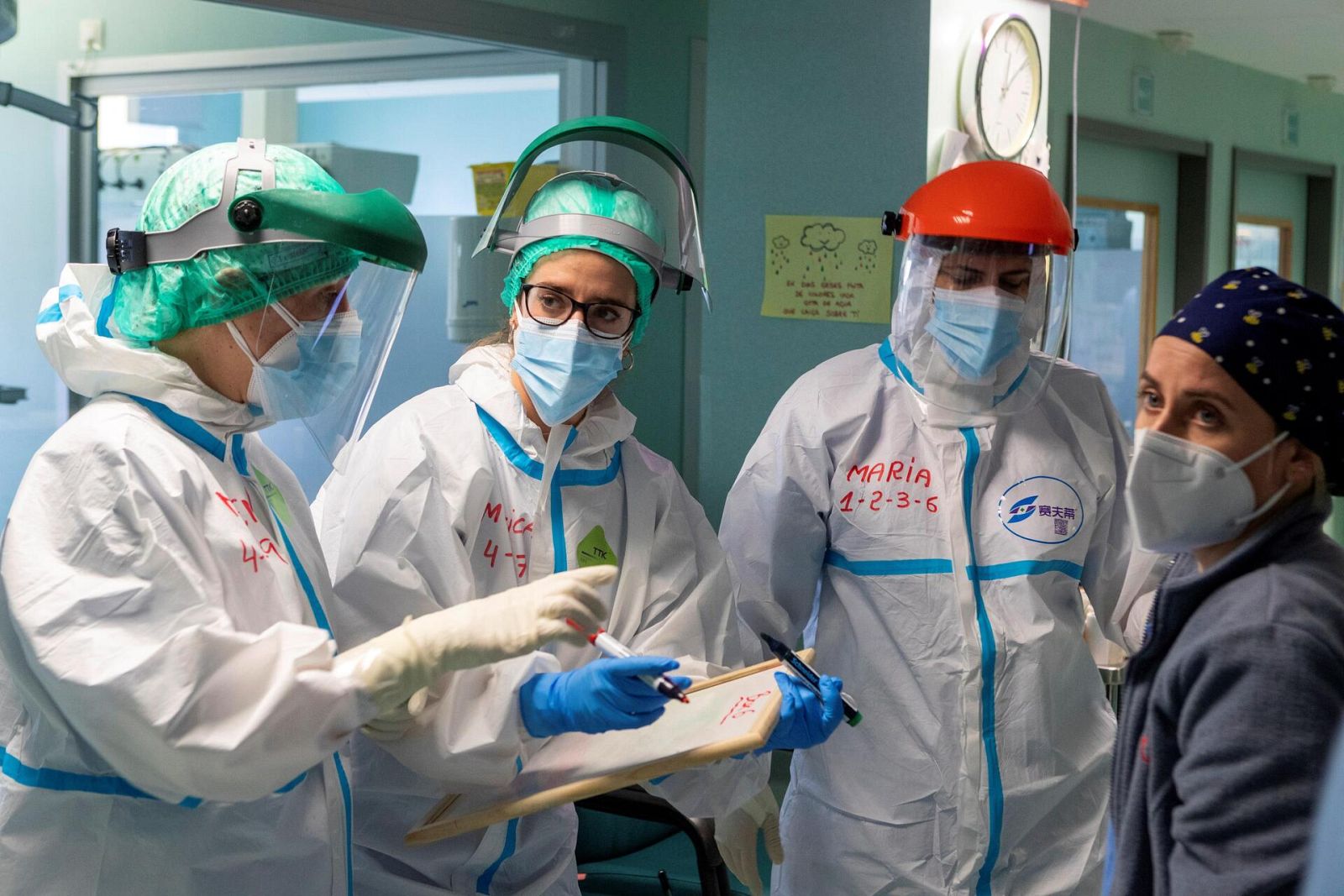 La inmunidad inmediata frente al coronavirus podría estar más cerca - La hora de La 1 | Ver