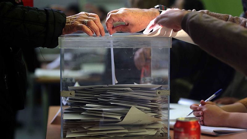 La Fiscalía, a favor de mantener de momento las elecciones catalanas el 14F