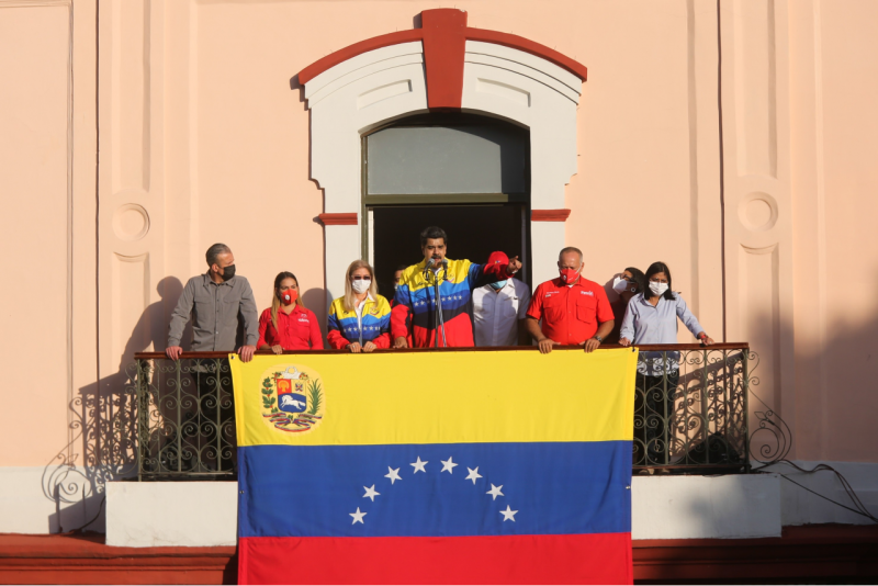 Maduro dispuesto a "pasar página" y establecer "un nuevo camino" en las relaciones con Estados Unidos