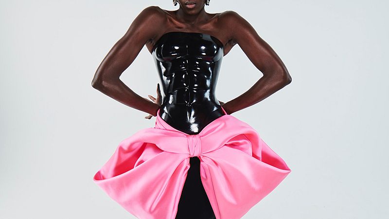 Así es la irreverente colección de alta costura de Schiaparelli