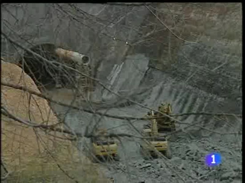 Javier Arenas critica al Gobierno por ocultar el hundimiento de un túnel del AVE