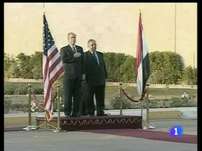 Bush defiende en su última visita Irak que la invasión del país era "necesaria"
