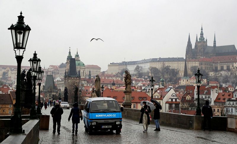 La República Checa prohíbe la entrada de extranjeros en "viajes no esenciales"