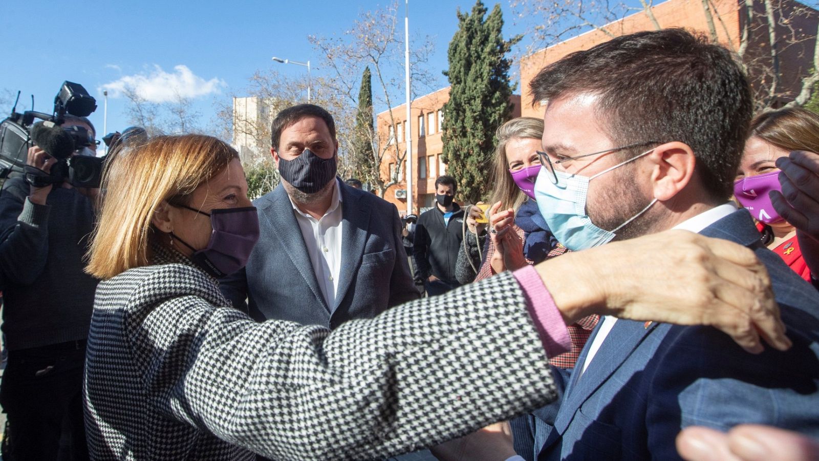 Forcadell sale de prisión tras lograr el tercer grado - RTVE.es | Ver