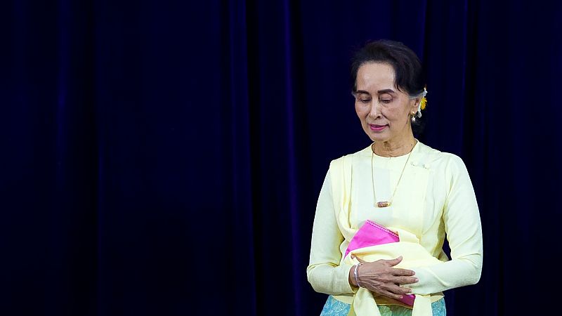 La Policía birmana presenta cargos contra Aung San Suu Kyi y permanecerá detenida al menos dos semanas