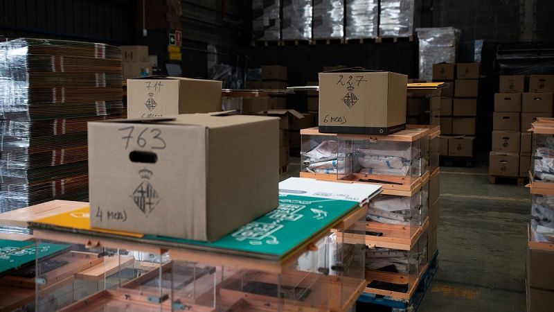 La Junta Electoral deja en manos del Govern la solución para las mesas de 14F tras el recurso del 25 % de los convocados