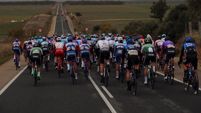 El Tour, la Vuelta y el Giro de 2021 los correrán 23 equipos, uno más que hasta ahora