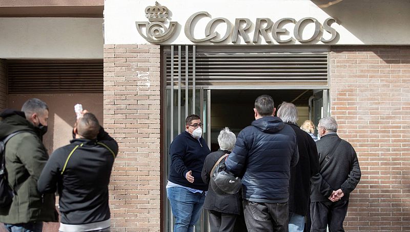 El voto por correo bate el récord en unas elecciones en Cataluña: crece un 350 % por la COVID, el triple que en 2017