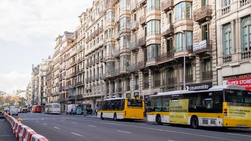 Desapareixen el 60% de les parades d'autobús de la Ronda Universitat