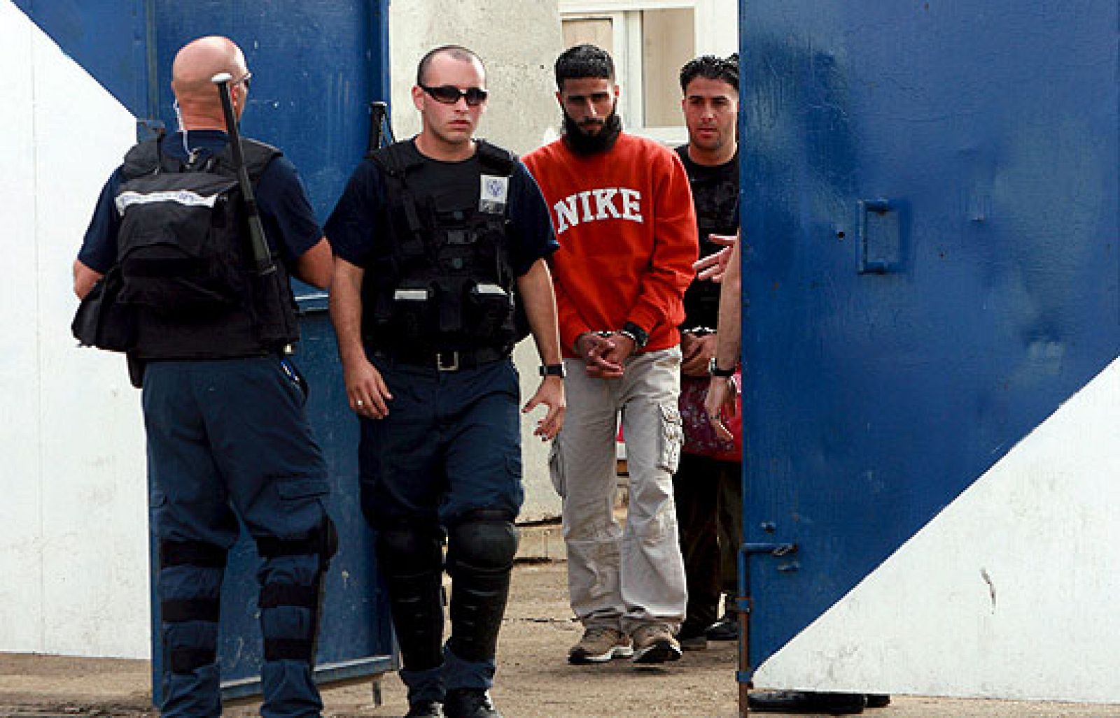 Israel libera a 227 presos palestinos | Ver