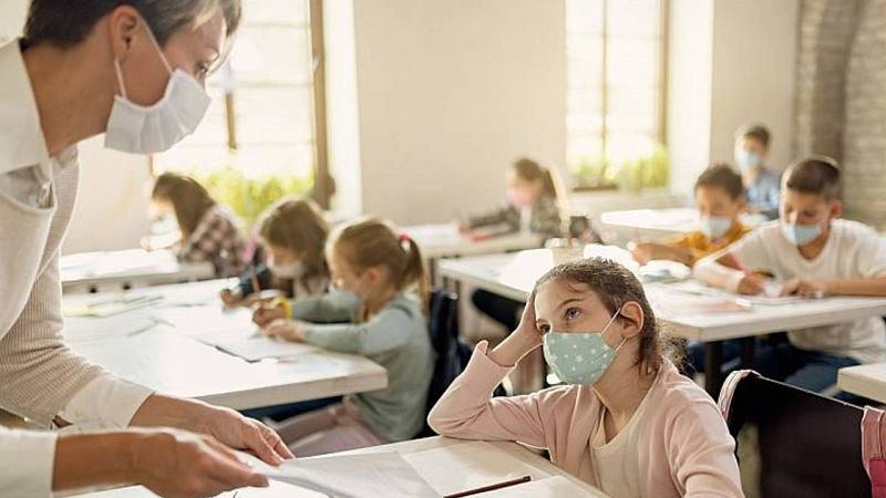 Salut vacunarà els professors en els pròxims tres mesos