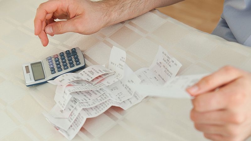 ¿Por qué y cómo estamos pagando cada vez más comisiones bancarias?