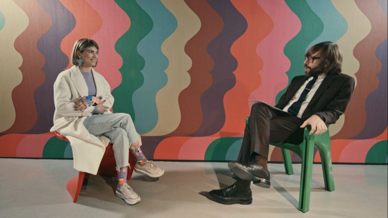 Entrevista d'Òscar Dalmau a Mireia Ruiz al segon capítol d'Helvètica