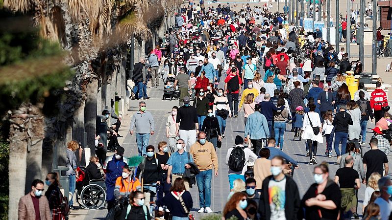 Los archipiélagos y el litoral mediterráneo sufrieron las mayores caídas del PIB en 2020