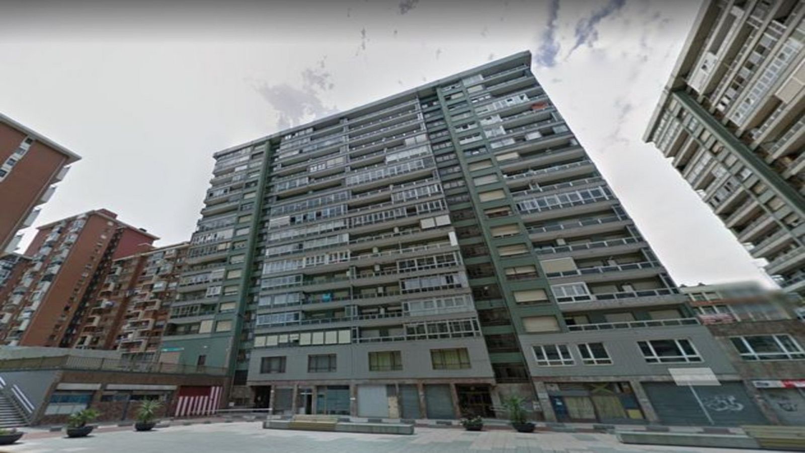 El edificio supercontagiador de Bilbao: cómo se extendió el brote de coronavirus - La hora de La 1 | Ver