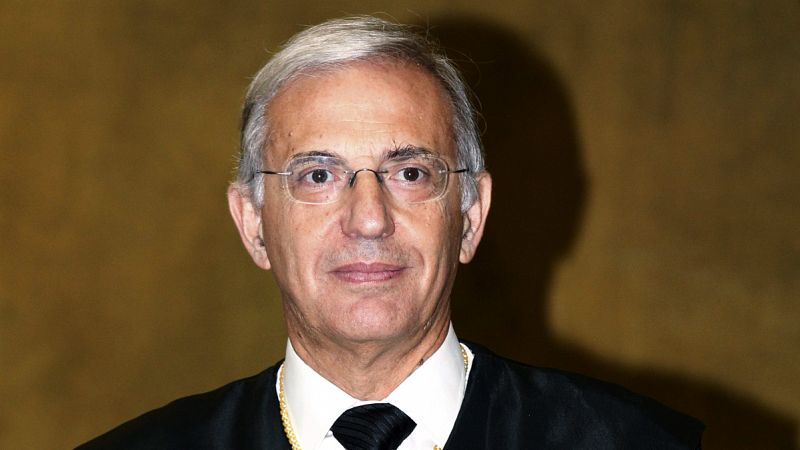 Un juez del Constitucional acusado de falta de imparcialidad por el independentismo se retira de la causa del 'procés'