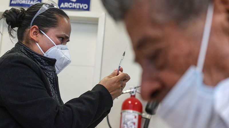 México vacuna primero a los "olvidados"