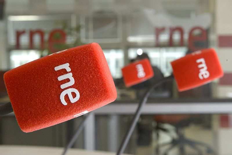 Más de 350 programas de RNE se podrán escuchar en Spotify