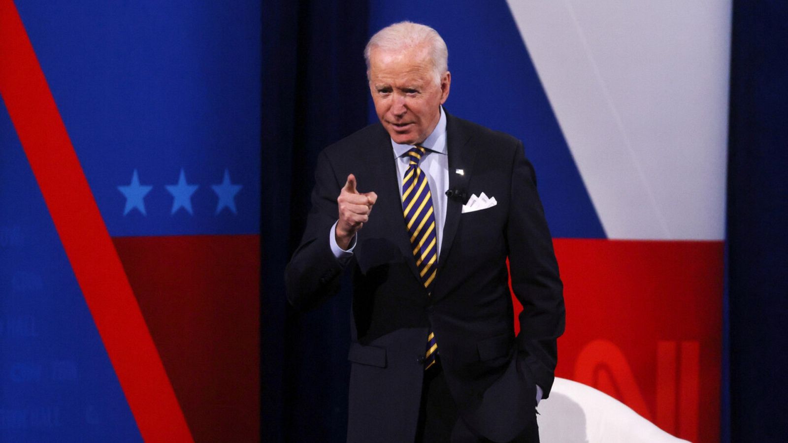 Estados Unidos ofrece formalmente reiniciar las negociaciones nucleares con Irán - Ver ahora