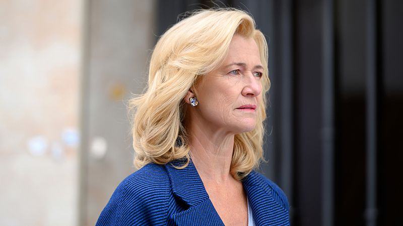 Madraza, empresaria y detective: así es Mercedes Fernández en 'Cuéntame'