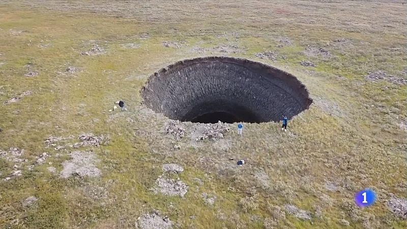 Los científicos apuntan al cambio climático como origen de los nuevos cráteres de Siberia