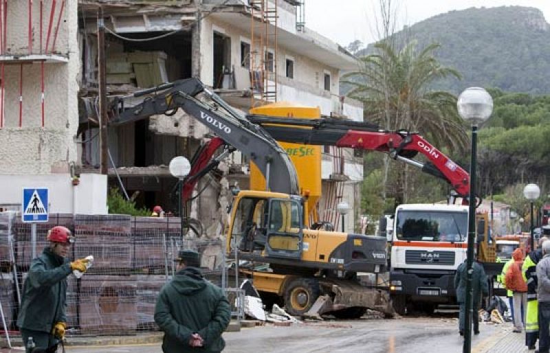 Cuatro obreros muertos en el desplome de un hotel sin licencia de obra en Mallorca