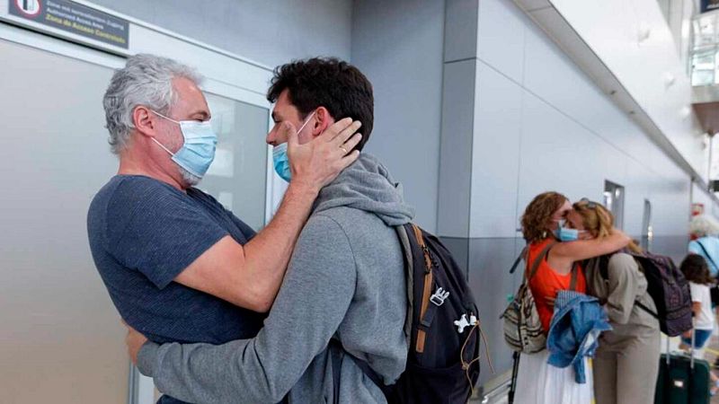 La pandemia durará "dos o tres años" pero podría haber una "cierta normalidad en otoño", según un investigador del CSIC