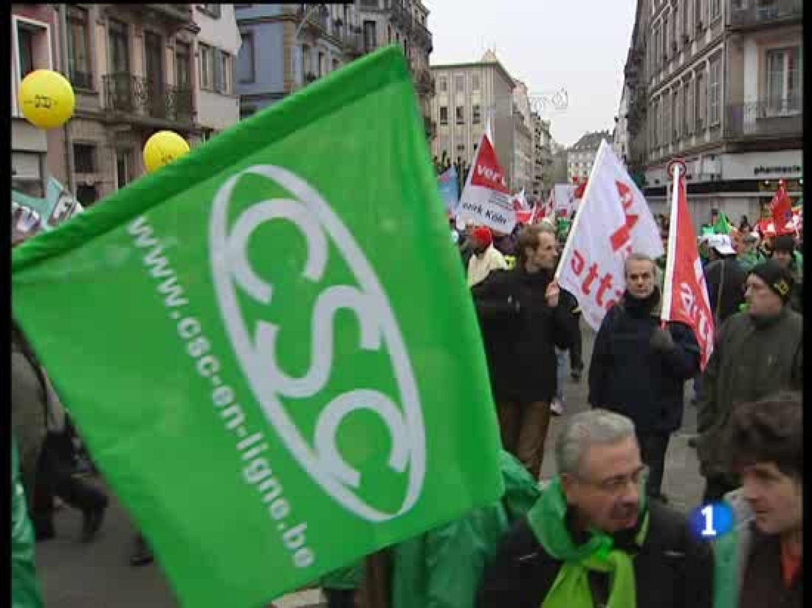 Manifestación de trabajadores europeos en Estrasburgo en contra de la jornada de 65 | Ver