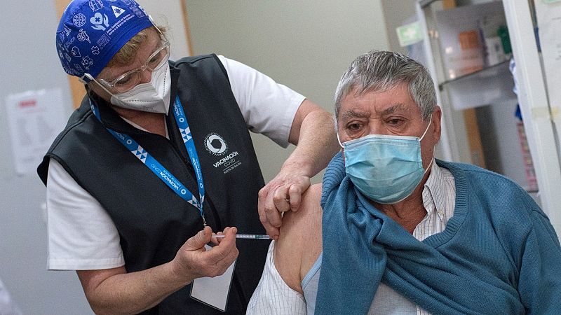 Galicia aprueba multar con hasta 60.000 euros a quienes se nieguen a vacunarse sin justificación