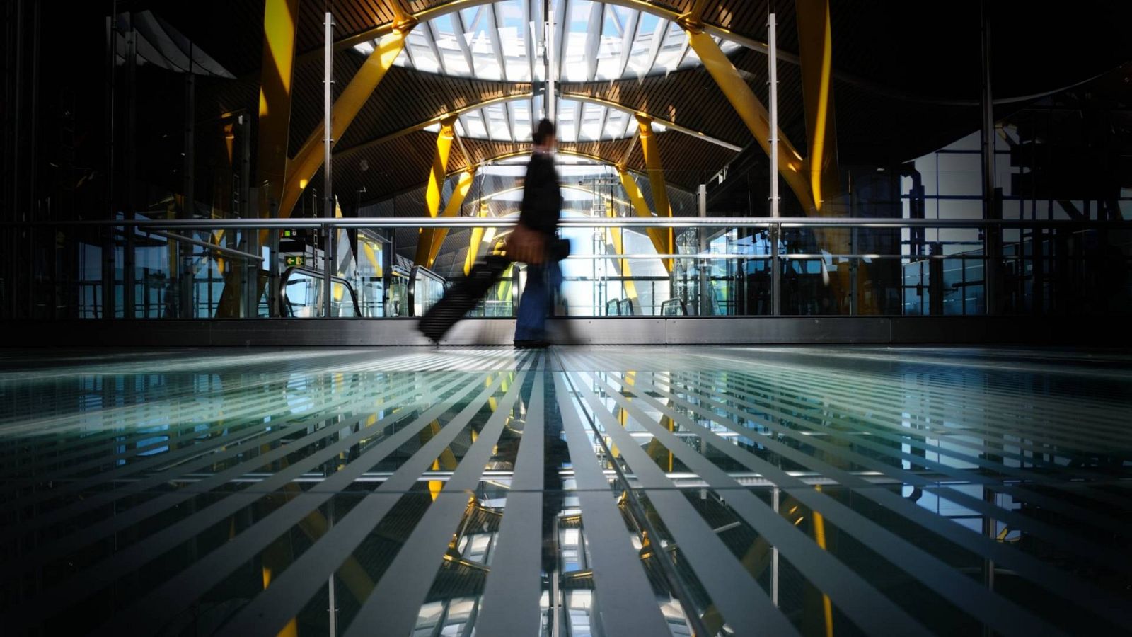 El pasaporte sanitario, clave para restaurar el turismo - La hora de La 1 | Ver