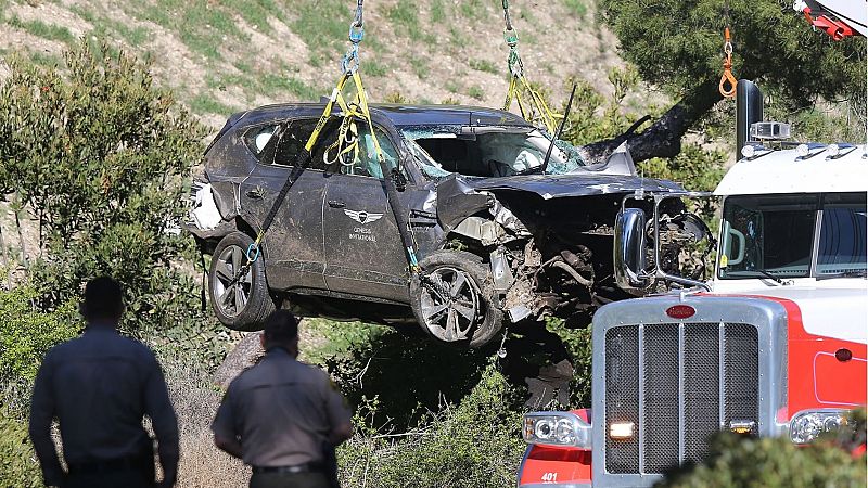 Las impactantes imágenes del coche de Tiger Woods tras el accidente