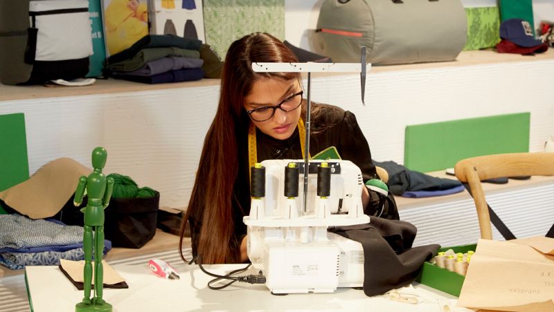 Yelimar aprendió a caminar de nuevo en la Gran Vía de Madrid