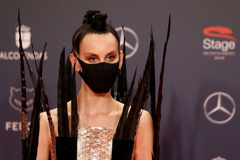 Milena Smit, un animal salvaje que se come la alfombra roja