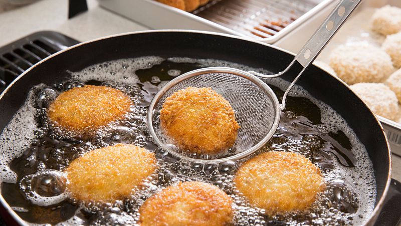 Cómo cuidar el aceite y cuándo usar freidora, sartén o cacito