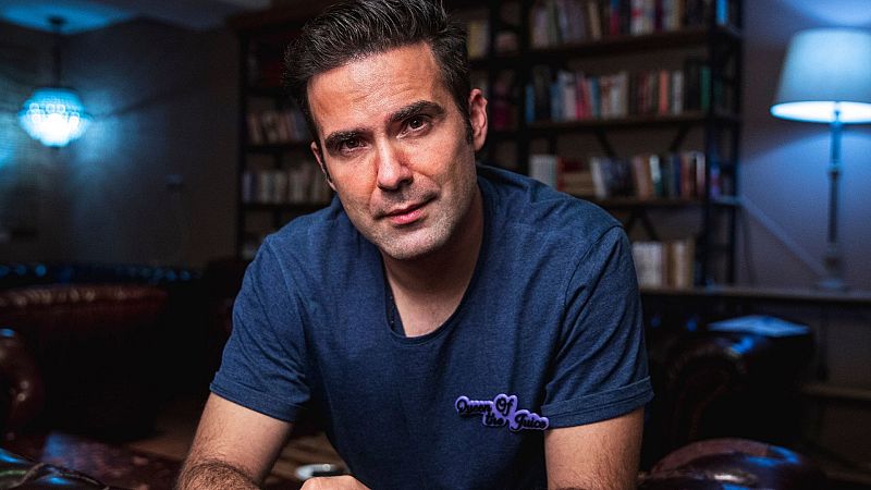 Naím Thomas explica por qué no fue al funeral de Álex Casademunt... y la lía con su comunicado