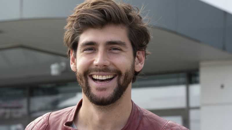 Álvaro Soler presenta "Magia", su nuevo single: "Necesité parar y cambiar de aires para recuperar la inspiración"
