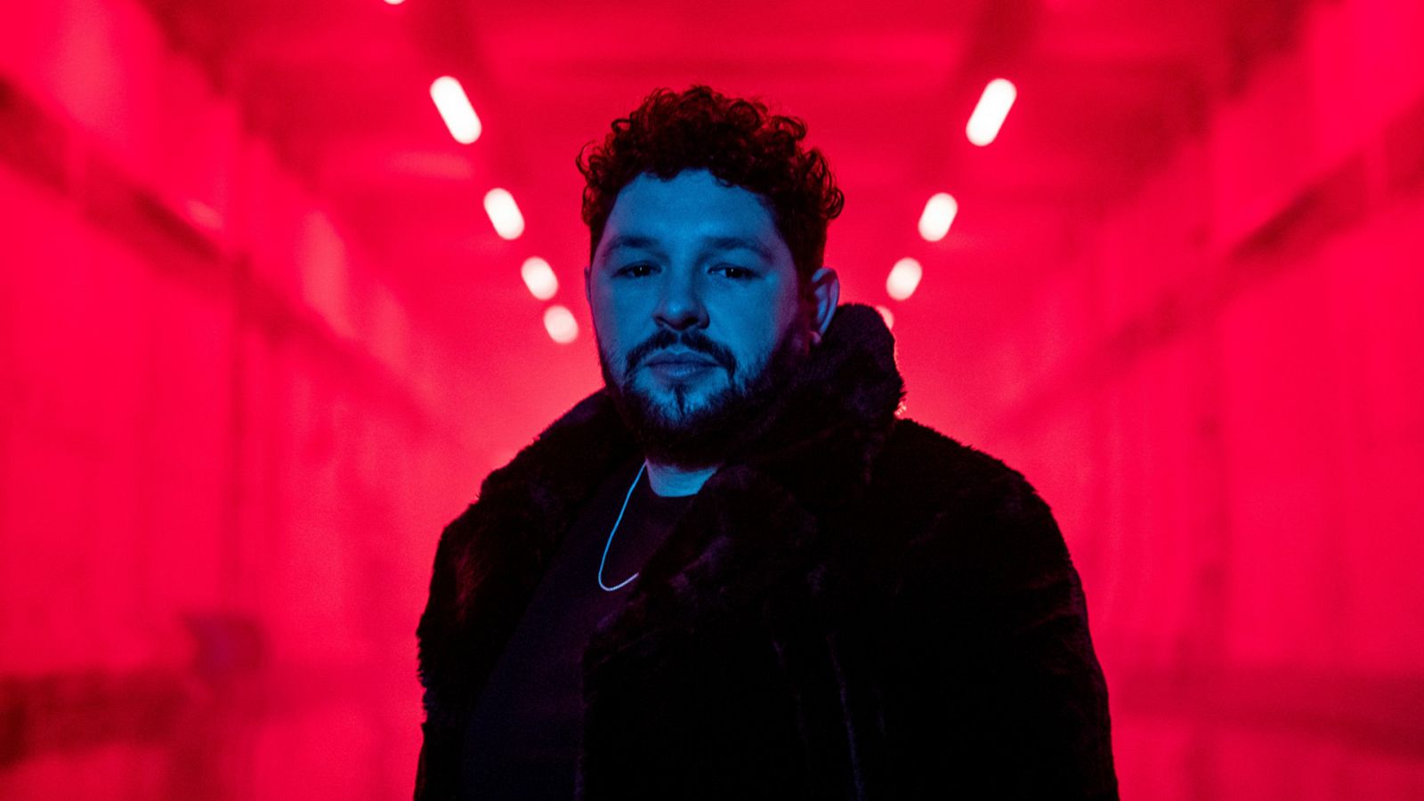 Eurovisión 2021 -  James Newman de Reino Unido: "Embers" (Videoclip oficial)