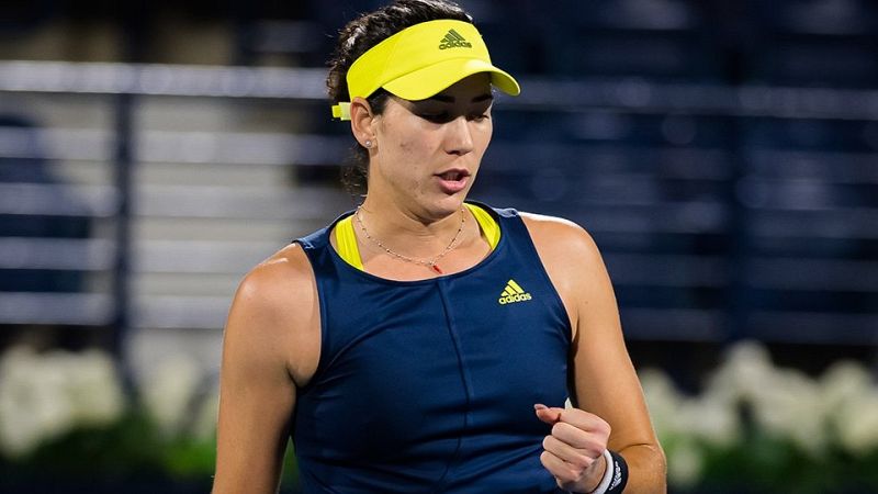 Muguruza supera a una combativa Mertens y jugará la final de Dubái