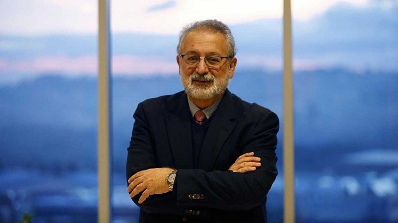 Daniel López-Acuna: "És prematur relaxar mesures per Setmana Santa"